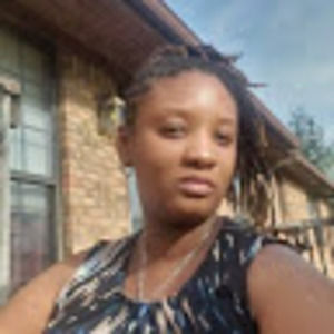 Meet your Posher, Kenesha